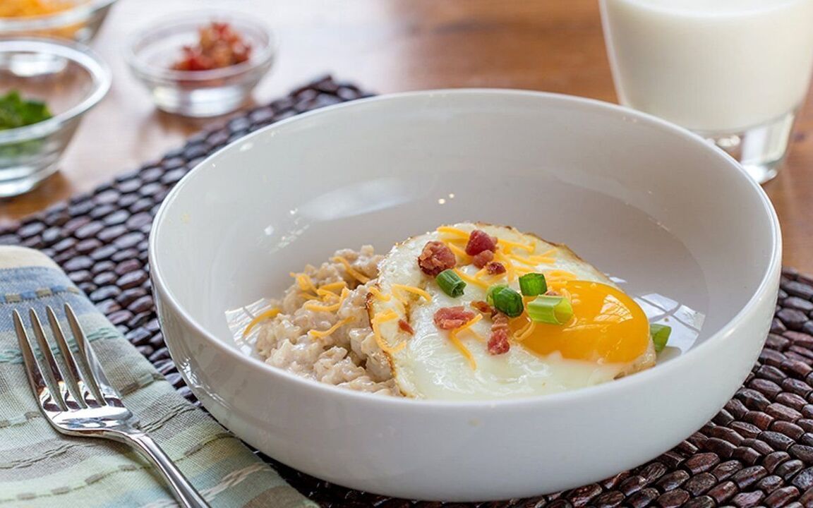 Flocons d'avoine et œufs brouillés - Un excellent petit-déjeuner pour les diabétiques